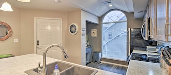 Family-friendly Branson Condo w/ Screened Porch!