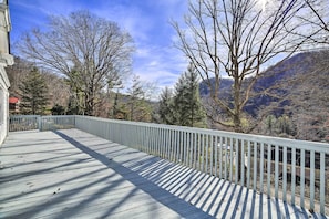 Interior - Mtn-view Home w/ Game Room - Near ATV Trails! (Welch)