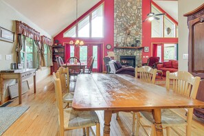 House (4 Bedrooms) | Interior