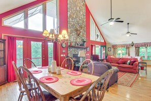 Talo (4 Bedrooms) | Sisätilat