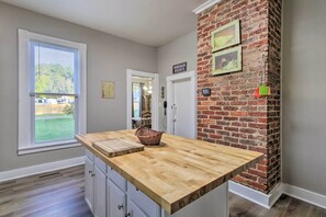 House (4 Bedrooms) | Interior - Spacious Virginia Retreat w/ Mountain Views (Clifton Forge)