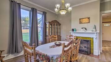 House (4 Bedrooms) | Interior