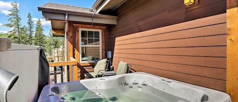 Departamento (2 Bedrooms) | Tina de hidromasaje al aire libre