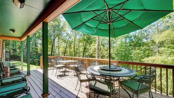 獨棟房屋 (4 Bedrooms) | 室外用餐