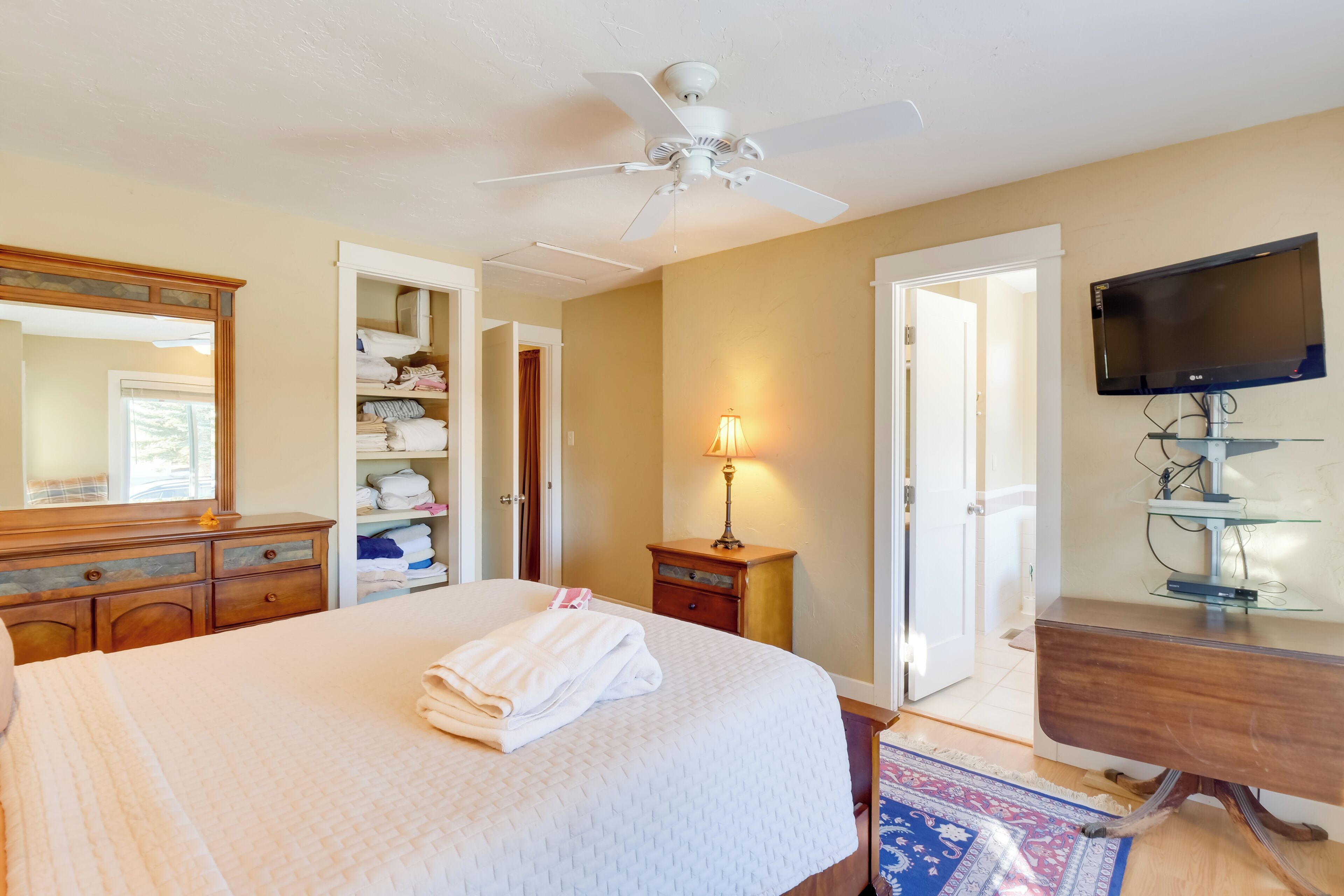 Rumah (4 Bedrooms) | Interior