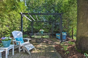 House (2 Bedrooms) | Interior - Northwest Michigan Duplex: 1/2 Mi to Lake Michigan (Charlevoix)