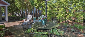 Northwest Michigan Duplex: 1/2 Mi to Lake Michigan