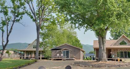 Riverfront Elizabethton Detached Studio w/ Grill
