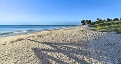 Idyllic Pass-a-grille Studio - Walk to the Beach!