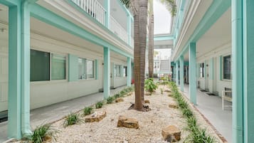 Apartment (0 Bedroom) | Interior