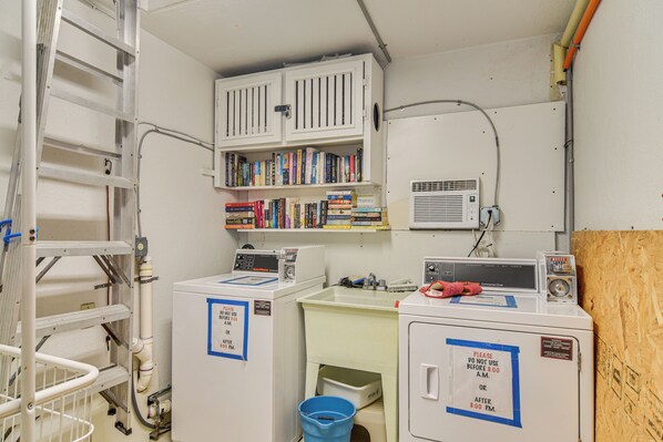 Apartment (0 Bedroom) | Interior