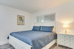 Apartment (0 Bedroom) | Interior