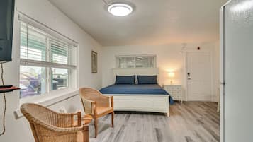 Apartment (0 Bedroom) | Interior