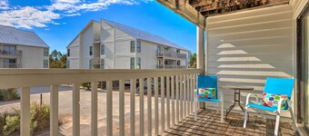 Bright & Breezy Condo - Walk to Orange Beach!
