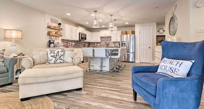 Bright & Breezy Condo - Walk to Orange Beach!