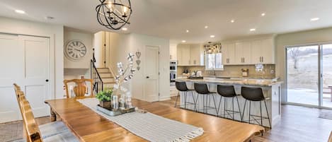 House (3 Bedrooms) | Interior