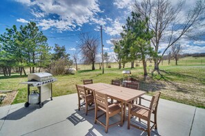 House (3 Bedrooms) | Interior - 2 Mi to Dtwn Castle Rock: Home w/ Furnished Patio (Castle Rock)