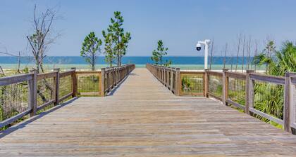 Coastal Port St Joe Getaway w/ Pool & Beach Access