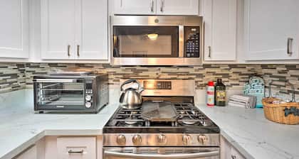 Coastal Orange County Condo w/ Community Pool