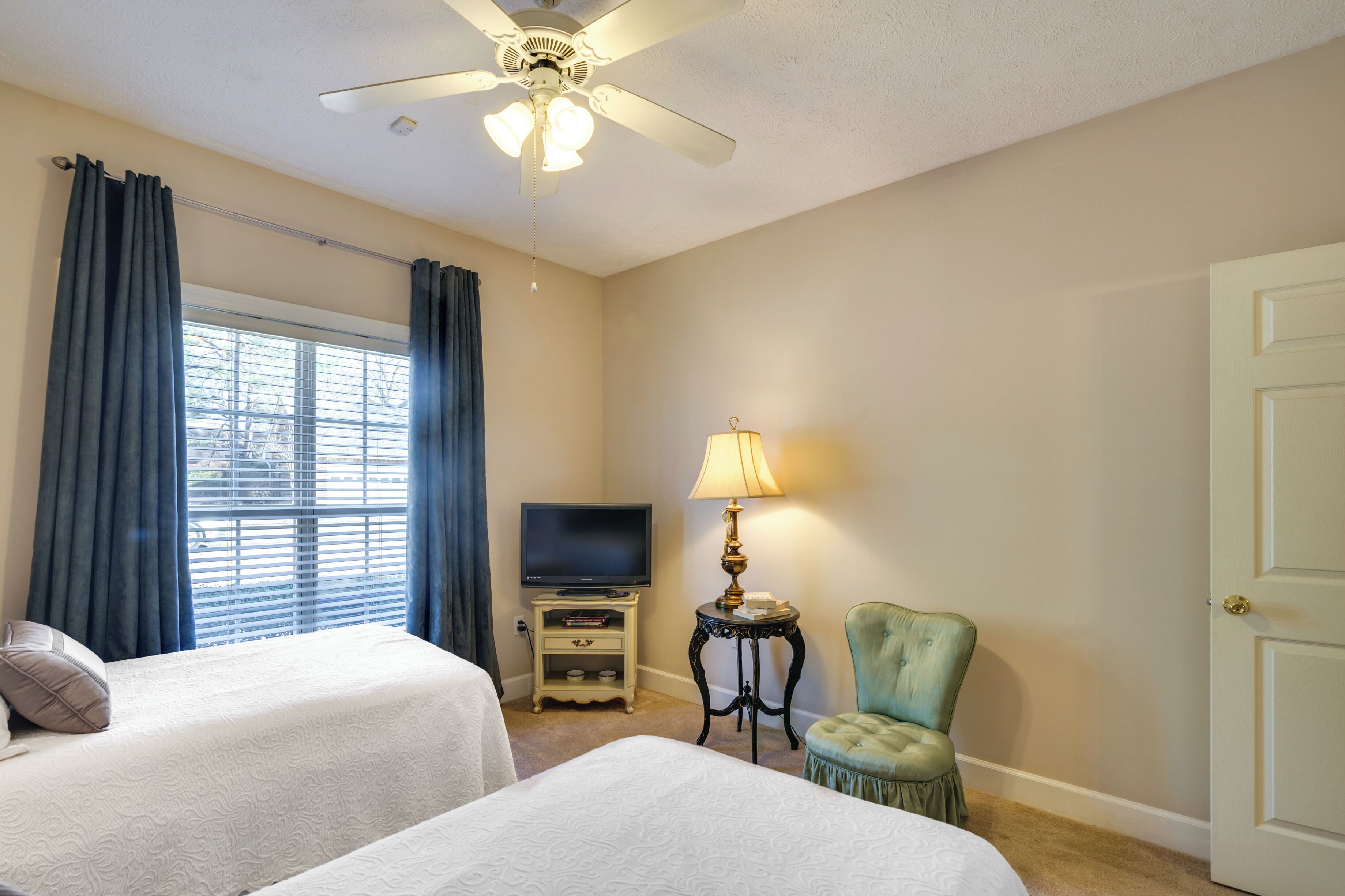 House (5 Bedrooms) | Interior