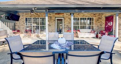 Starkville Vacation Rental ~ 2 Mi to Msu!