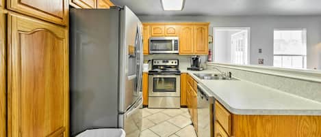 House (3 Bedrooms) | Interior