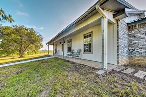 Interior - 9 Mi to Belton Lake: Home w/ Large Yard Space! (Moody)