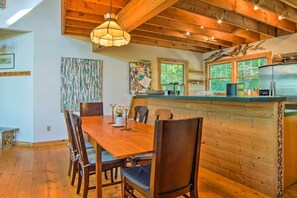 House (3 Bedrooms) | Interior - Forested Pentwater Vacation Rental - Walk to Beach (Pentwater)