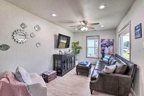 Cottage (2 Bedrooms) | Interior