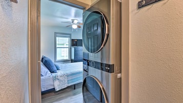 Cottage (2 Bedrooms) | Interior