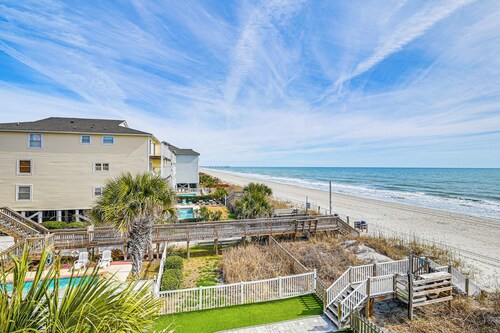 On-the-beach Escape: Oceanfront in Surfside!