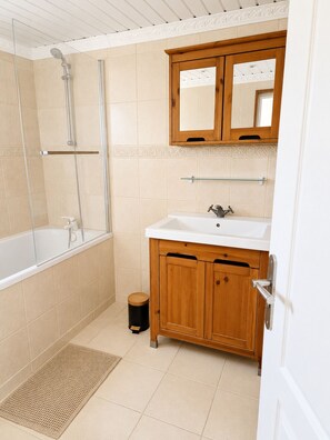 Hair dryer - 3-bedroom villa with pool in Sainte-Maxime - Close to beaches and golf course (Sainte-Maxime)