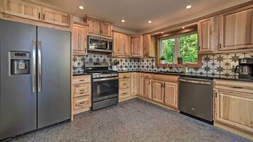 Rumah (4 Bedrooms) | Interior