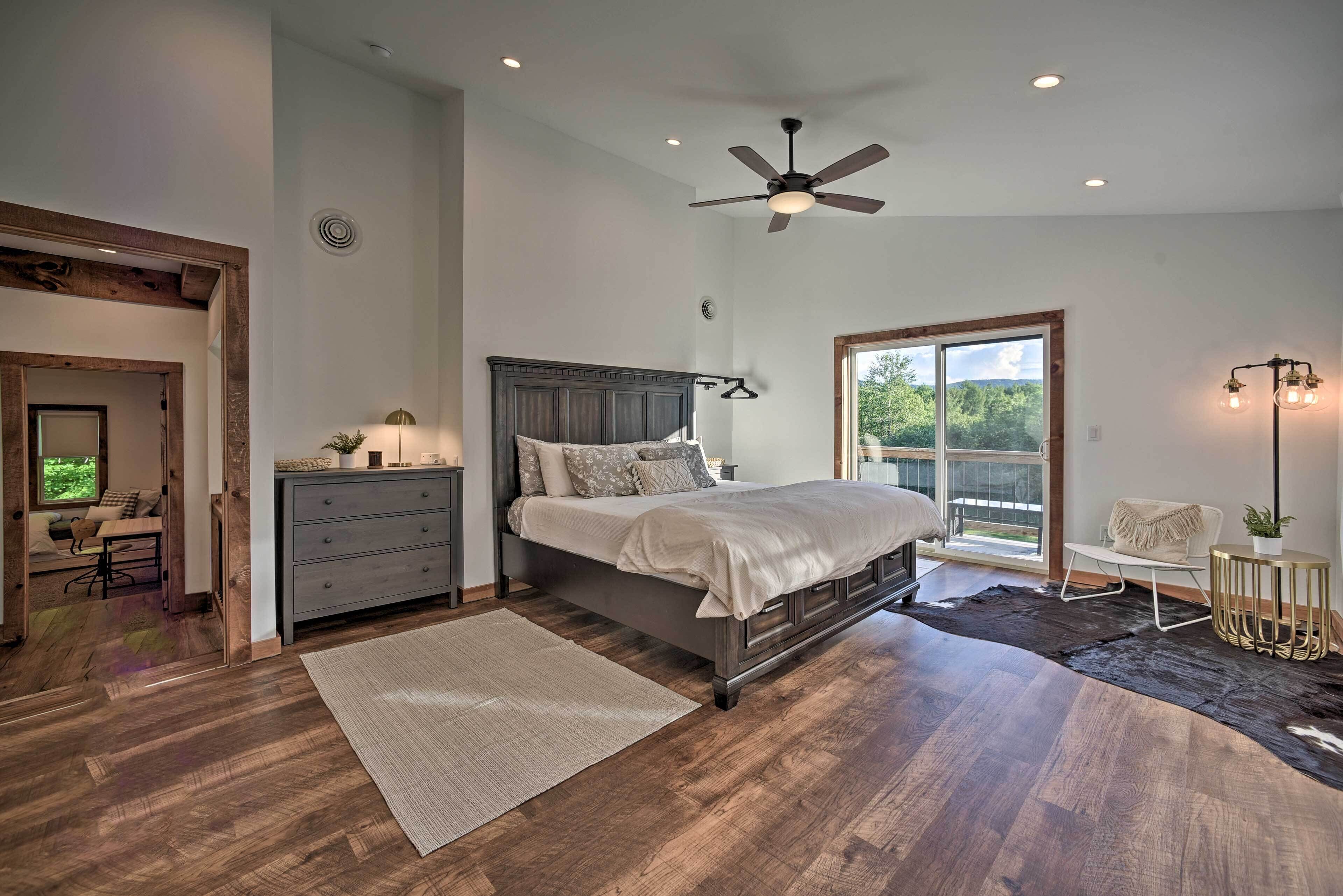 House (4 Bedrooms) | Interior