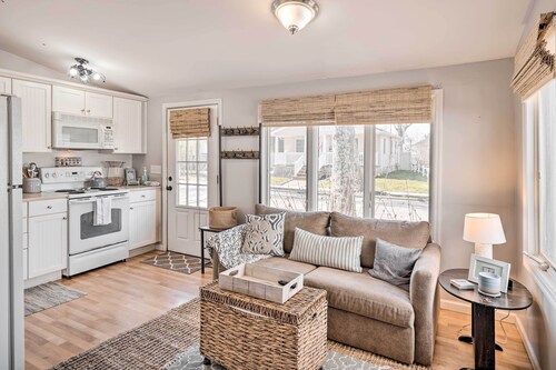 Bright Belmar Cottage < Half Mi to Boardwalk!