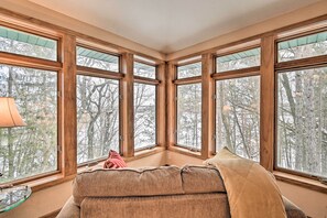 Interior - Lakefront Stevens Point Cabin, 1 Mi to Trails! (Stevens Point)