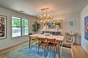 House (4 Bedrooms) | Interior - Modern Austin Home w/ Yard ~ 1 Mi From Acl! (Austin)