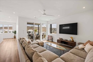 House, 5 Bedrooms | Living area | Smart TV, streaming services - Beach Haven 5 Bedroom Townhouse (St. George)