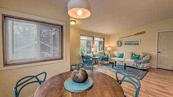 Cottage (2 Bedrooms) | Interior