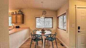 Cottage (2 Bedrooms) | Interior