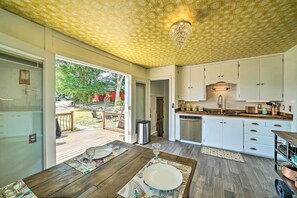 Interior - Yellowstone Country Family Home w/ View & Hot Tub (Livingston)