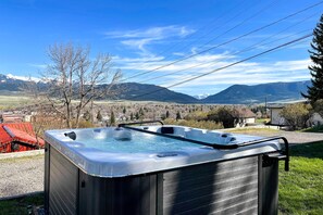 Interior - Yellowstone Country Family Home w/ View & Hot Tub (Livingston)