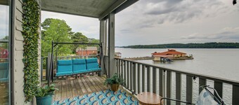 Lake-view Balcony: Hot Springs Penthouse!