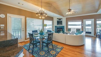 Apartment (2 Bedrooms) | Bahagian dalam