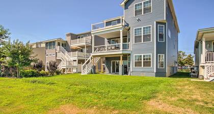 Gorgeous Newly Built Home: Golf Course View!