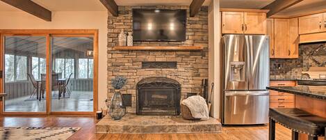 House (4 Bedrooms) | Interior