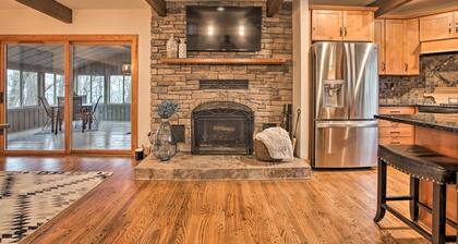 Mountaintop Wintergreen Resort Home w/ Deck, Views