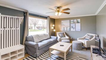 House (3 Bedrooms) | Interior