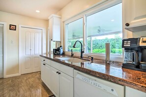 House (3 Bedrooms) | Interior - Riviera Beach Vacation Home w/ Pool: Walk to Beach (Singer Island)