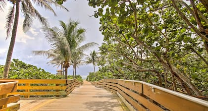 Riviera Beach Vacation Home w/ Pool: Walk to Beach